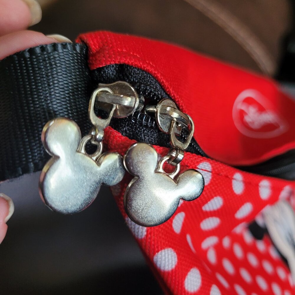 Disney Minnie Mouse fanny pack - Picture 8 of 10
